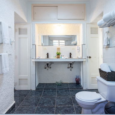 Alquiler de casa de lujo con piscina y billar en el Vedado. Renta de casa con piscina y sauna en el Vedado - 7/10