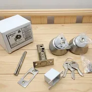 Nuevo cerradura/ yale doble con juego de llaves para puertas interiores y exteriores 5500 cup - Img 56799233