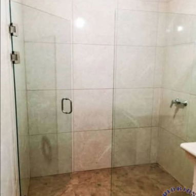 Mamparas ,paños fijos,puertas avatibles - 4/4