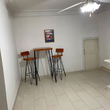 Apartamento de renta lineal ( zona donde no se va la luz) - Img 122925913
