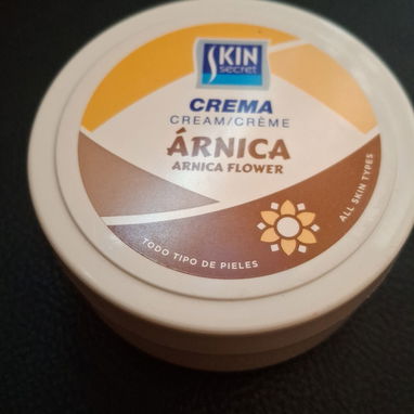 Gel limpiador facial Marca Pond's de Áloe vera Limpia e hidrata 200ml, crema facial Pond's, crema corporal de Árnica - Img 120176702