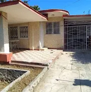 Se vende o se permuta hermosa casa ubicada en Guanabo, a 4 cuadras de la playa - Img 49972018