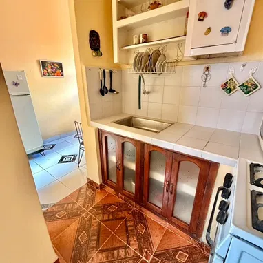 Apartamento primer piso  en A y 23 - 4/10