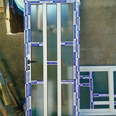 Puertas y ventanas de aluminio - 6/8