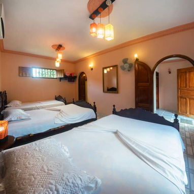 Se rentan 6 habitaciones en el hostal "Tuto y Cari".Situado en el mismísimo centro histórico de Trinidad - Img 96131121