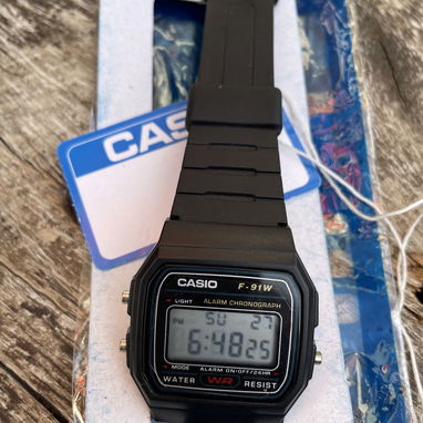 Relojes Casio dorados plateados y negros engomado Cron贸metro alarma luz LED Tenemos mensajer铆a馃浀 - Img 123515346