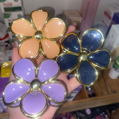 Pellizcos grandes de flores para el cabello 🌸 - Img 123306941