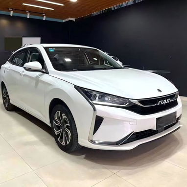 Dongfeng Aeolus Yixuan BLANCO – $100 USD/día - 3/4