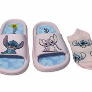 Par de Sandalias Stitch + 2 pares de Medias Stitch + 3 Llaveros Stitch - Img 56737274