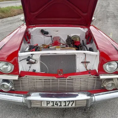 Se vende Chevrolet Bel Air 1958, restaurado de fábrica. Pintura bitono rojo y blanco, interior en rojo y crema, en excel - 8/8