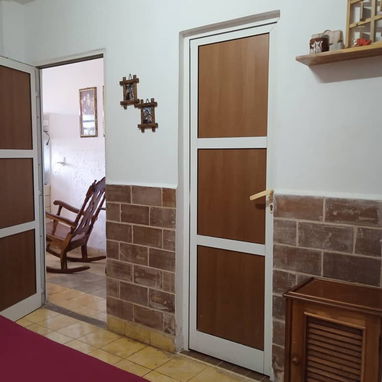 *Propiedad 34707* Apartamento en bajos de 2 cuartos, 2 baños y carposh, 25 mil USD - Img 123912263