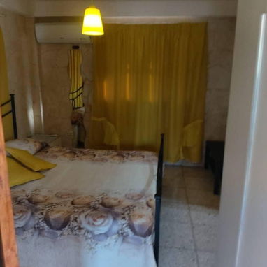 ALOJAMIENTO CON PISCINA A UNA CUADRA DE LA PLAYA DE GUANABO CUENTA CON 4 HABITACIONES.58858577 - 3/10