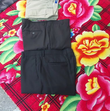 Pantalones de hombre talla 32 y 34 (de vestir y trabajo), pantalon de mujer camisas, toalla especial  ver fotos - Img 85156909