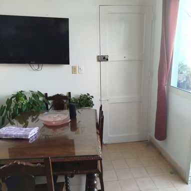 Apartamento con ubicación Premium en el Límite de Vedado !!! - Img 102726602