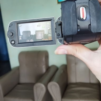 Vendo tablet rota y camara Canon de uso - Img 123181926