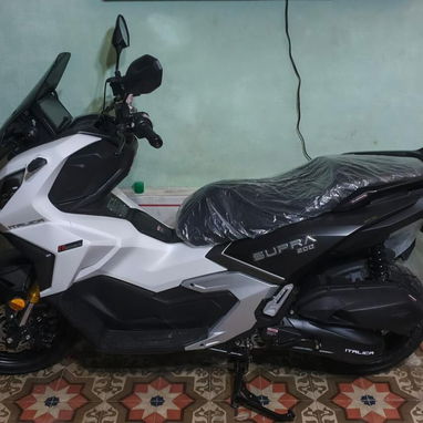 Moto automática Itálica Supra 2026 - 2/2
