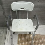 Se vende silla para baño de ancianos o enfermos - Img 45552178