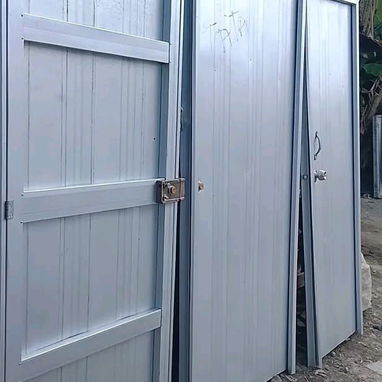 Hacemos puertas de zinc galvanizado - 3/4