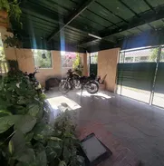 Casa en Santos Suarez, a metros de Santa Catalina - Img 49858227