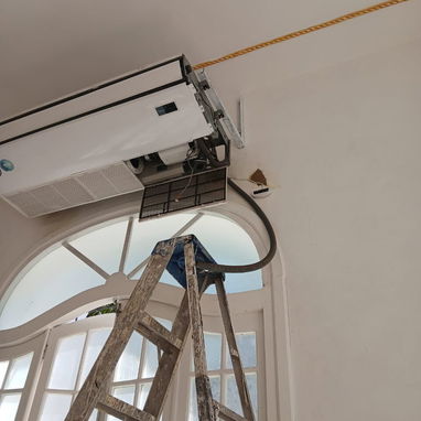 Técnico de clima y refrigeración 🧑🏿‍🔧 - Img 124817632