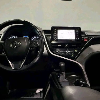 Toyota Camry SE 2021 Título limpio  70 mil millas  Envío rápido desde USA - Img 123838290