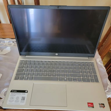 🔥 Vendo HP Laptop 15-fc0146dx – Ideal para trabajo, estudio y entretenimiento 🔥 - Img 122762487