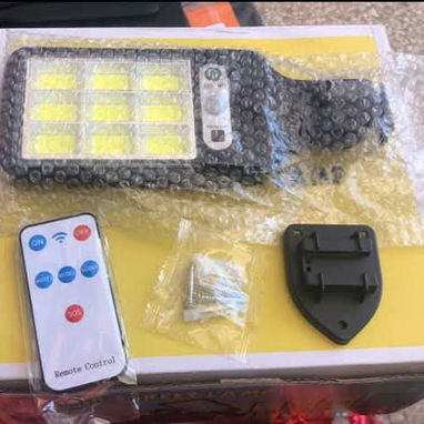 Lámpara para exteriores con panel solar, sensor de movimiento y mando a distancia para mayor comodidad ⚡ - 4/4