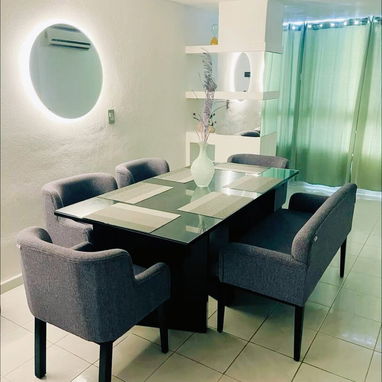 🏠 Descubre nuestro apartamento de renta ubicado en el Vedado en Avenida 23 y Calle E. "Será un placer recibirle" - Img 115106999