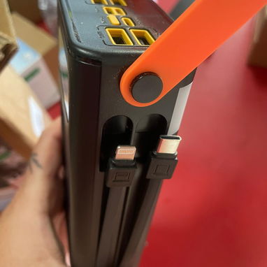 Cargador portátil de 70000mah con panel solar - Img 117699091