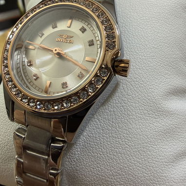 Relojes Invictas de mujer y hombre - 18/20
