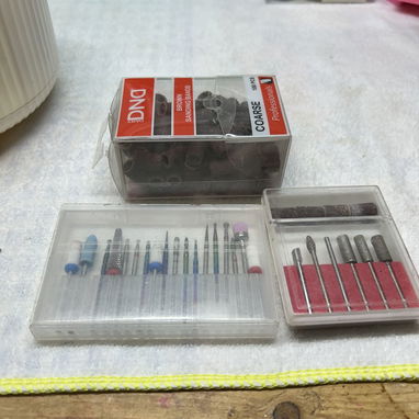 VENDO MESAS DE UÑAS CON ABSOLUTAMENTE TODO PARA EMPEZAR escríbanme al pv para enseñarles todas las fotos - 7/10