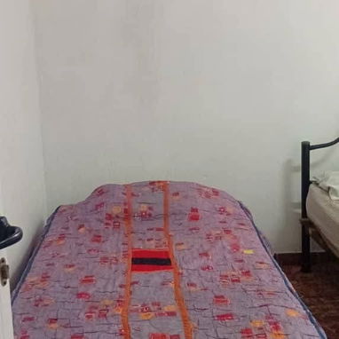 Apartamento de 2 Cuartos en 3er Piso en Edificio Micro Atípico cerca de Santa Catalina y Vento !!! - Img 107127748