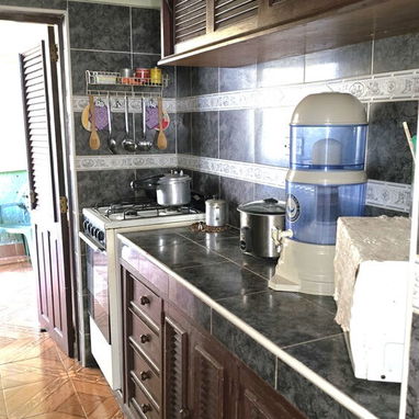 Casa de 2/4 y 1/2, 2 niveles, carposh, en Marianao (M-22) - Img 120144798