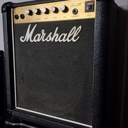 Amplificador de Guitarra Marshall Lead 12 - Img 52733365
