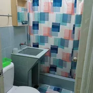 Renta Lineal apartamento independiente Vedado de 1 cuarto eto 220usd 53582376 - Img 54981955