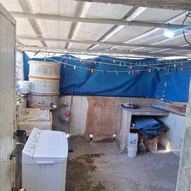 🏡 SE VENDE CASA INDEPENDENDIENTE CON PLACA LIBRE, en CENTRO HABANA, puerta de calle, opción económica. - Img 120930094