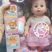 Bebé que se hace pipí con su culero y accesorios ideal para su regalo - Img 53167825