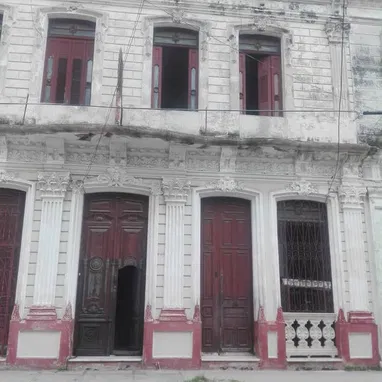 PERMUTO CASA EN CENTRO HISTÓRICO DE CIENFUEGOS PARA LA HABANA (PAPELES LISTOS) - Img 123340785