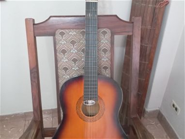 Guitarra acústica - Img 66711740