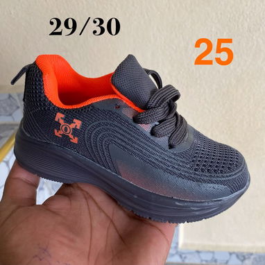 Zapatos para niños y adultos - 2/10