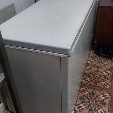 Vendo varios friser de un negocio q cerro - Img 120079096