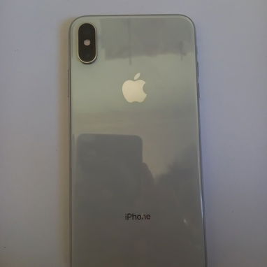 ‼️ATENCIÓN ‼️ Vendo ♻️  📲Xs Max sin el mínimo detalle   Libre de fábrica y d iCloud ✅  Batería 🔋 en 76%✅(ojo le dura e - 2/2