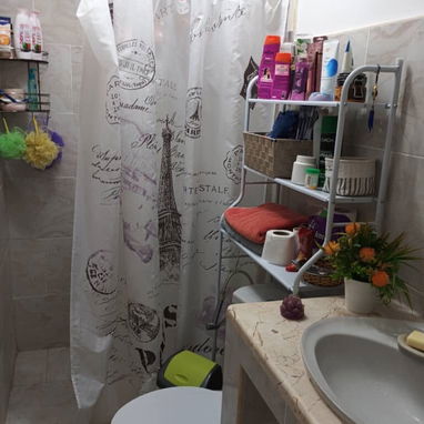 🏡Casa ofertando 🔖 📍 Ubicado en Casino Deportivo, Cerro (barrio tranquilo), cuarto piso📍 🌟✨Totalmente remodelado. - Img 127827885