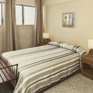 APARTAMENTO DE 3 HABITACIONES Y 2 BAÑOS EN EL VEDADO CON RESPALDO ENERGÉTICO - Img 122905830