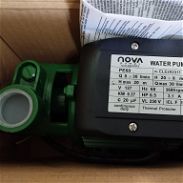 Bomba de agua nueva en caja buena marca - Img 45516632