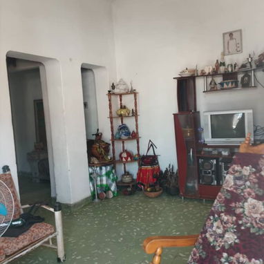 SE VENDEN 2 CASAS EN CENTRO HABANA - 8/10