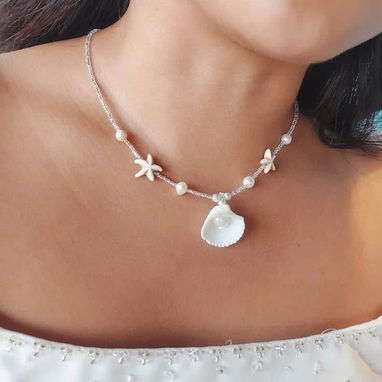 ☀️🌊 ¡El verano ya llegó y tu look playero pide a gritos el toque del mar! 🌊☀️  Collares, tobilleras, pulseras y más - Img 124768368