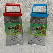 Rallador de cuatro caras en 1800cup Colores disponibles ❤️Rojo 🩵Azul - Img 56547132