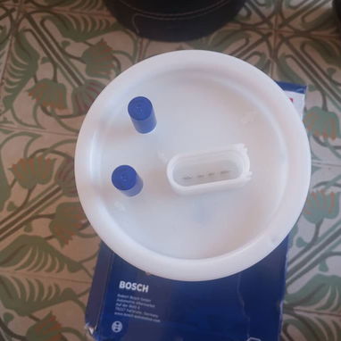 Aforador con su bomba de gasolina marca Bosch para Skoda Fabia - Img 115100469