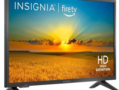 Televisor marca Insignea nuevo en caja son smart Tv de 32 pulgadas hd con un mes de garantia y transporte incluido - Img main-image-45300074